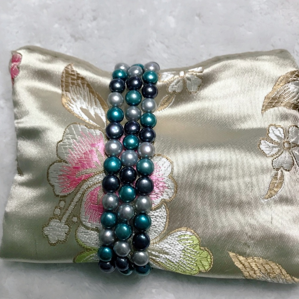 Three Honora Pearl Button Bracelets - Picture 5 of 5